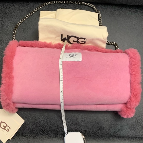 UGG MUFF PINK BAG NEW WITH TAGS and Dust bag - Picture 6 of 6